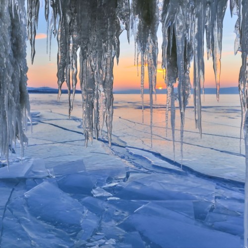 Индивидуальный джиппинг на Байкал с фотографом: ледяные пейзажи Ольхона и Огоя без экскурсий