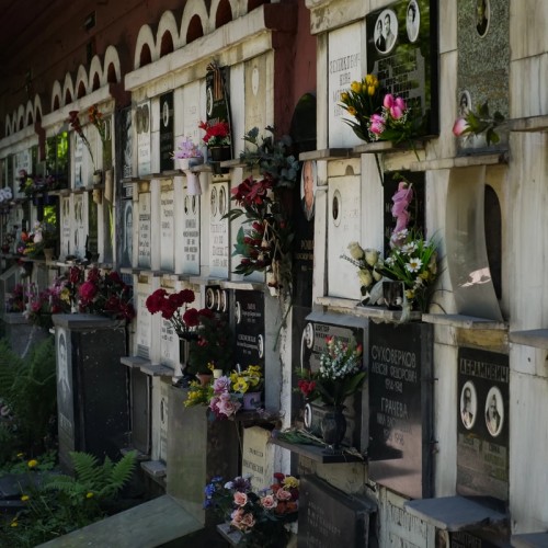 Новодевичье кладбище и Новодевичий монастырь: имена, легенды, судьбы