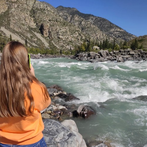 Перезагрузка на Алтае: топ локаций, заповедное озеро и моторафтинг по Катуни