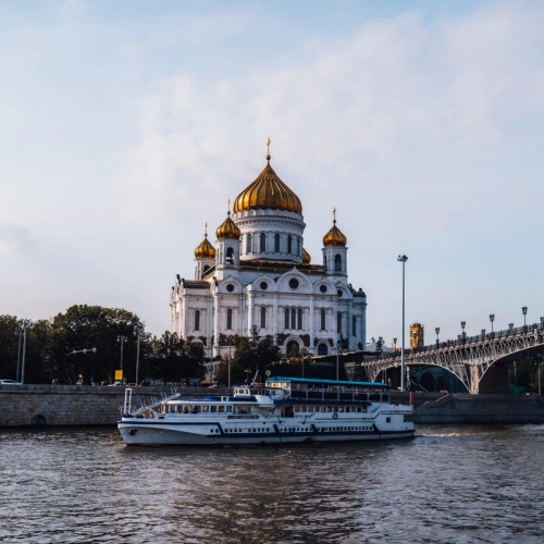 Пречистенская набережная. Новая жизнь Старой Москвы
