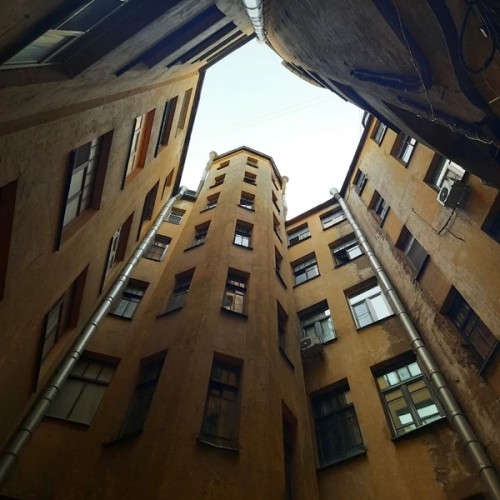 Петроградка — серебряный треугольник модерна