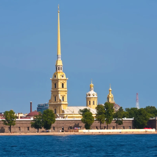 По историческому центру Петербурга на автобусе