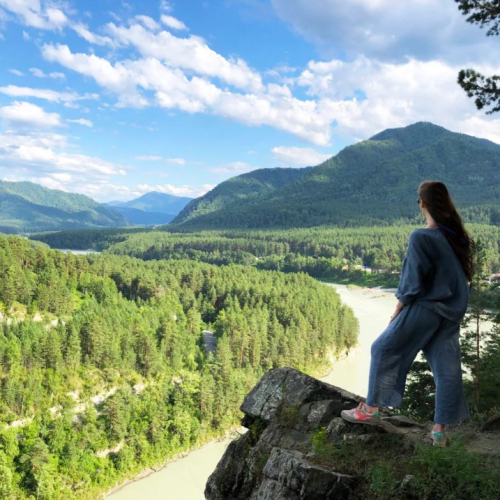 Возрождающая сила Алтая: ретрит-тур в женской компании