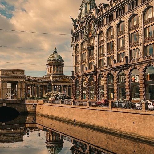 Камерная прогулка на катере по уютным каналам Санкт-Петербурга