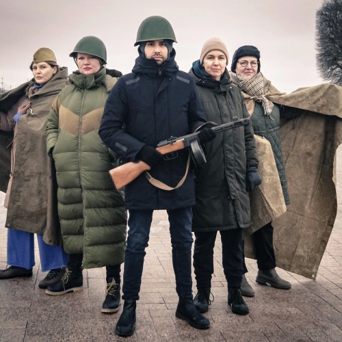 Советский Ленинград: прогулка на ретро-мотоцикле с коляской