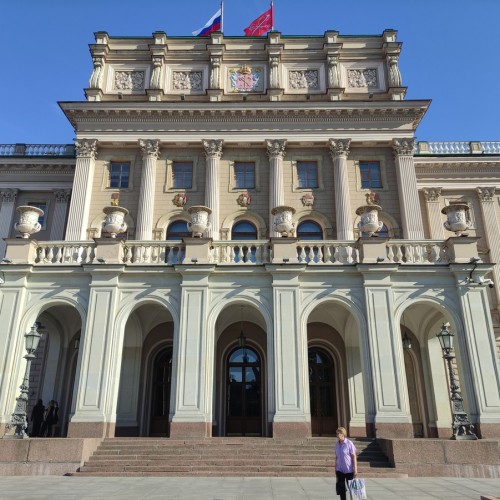 Мятежные площади. От Елизаветы до Ельцина