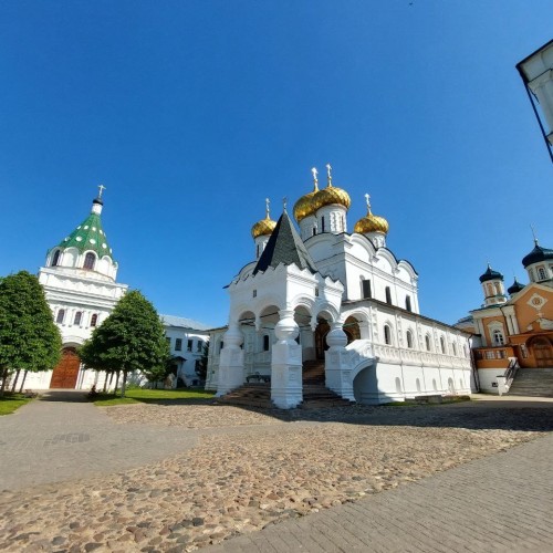 По древним городам Руси: Нерехта, Плёс, Кострома и Ярославль