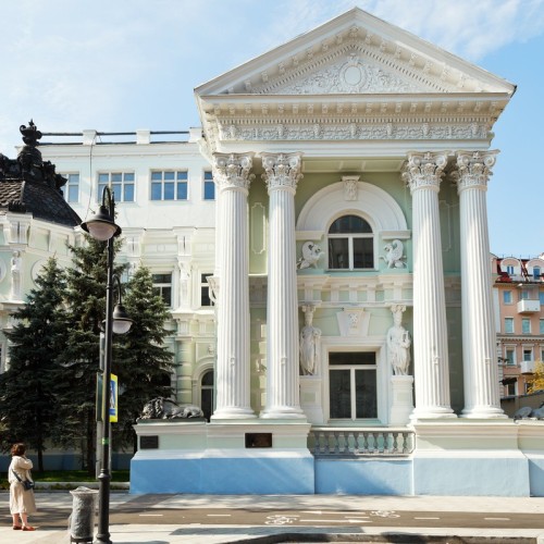 К купцам — в сиренево-черемуховое Замоскворечье