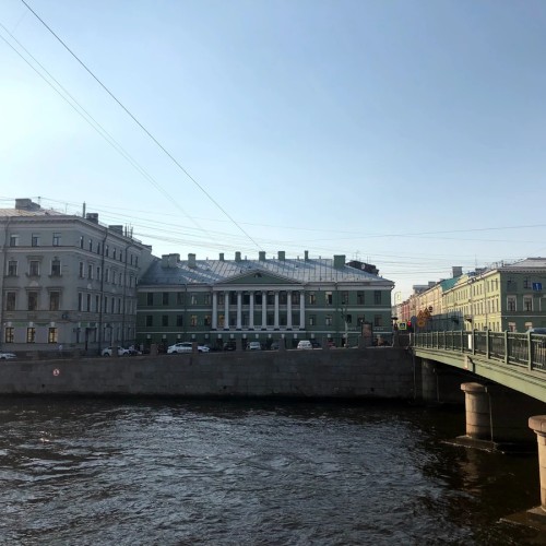 Фасады Пушкина, дворы Достоевского