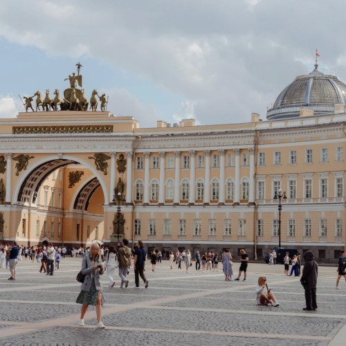 Групповая иммерсивная прогулка по центру Петербурга