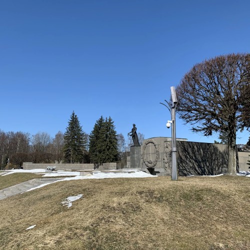 Пискарёвское кладбище: никто не забыт, ничто не забыто!