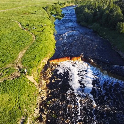 Из Петербурга — к самым полноводным водопадам Ленобласти