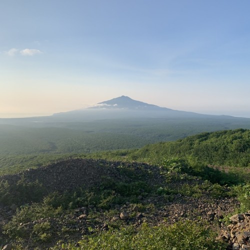 Вулканы, бухты и скалы острова Итуруп