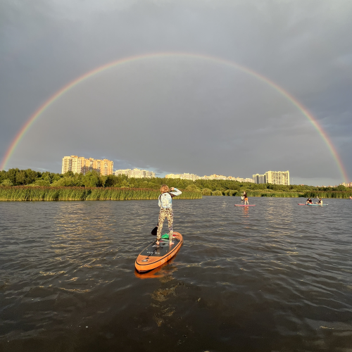 Закат на сапбордах на Лахтинском Разливе в Петербурге