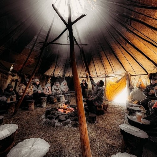 В мини-группе на Камчатку всей семьёй: вулканы, термальные источники и погружение в быт