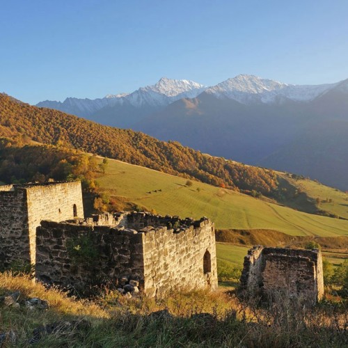 Треккинг налегке по Ингушетии: святилища, башенные комплексы и гора с герба Владикавказа