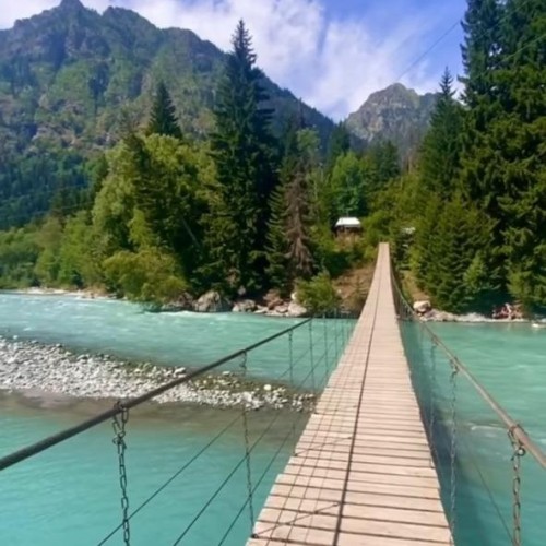 Всё лучшее на Кавказе — для вас: топ-локации, кухня, отдых на источниках, конная прогулка, рыбалка