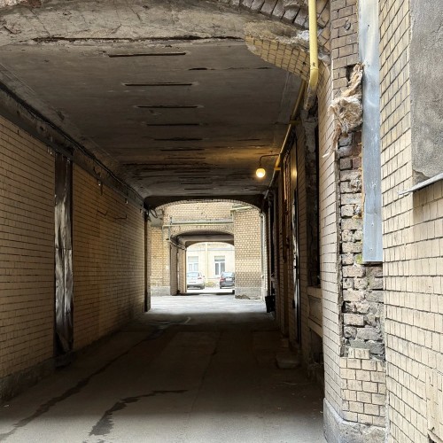 За угол от Невского проспекта: экскурсия по проходным дворам