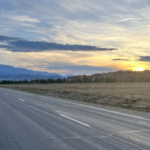 Хайкинг по главным местам Алтая: горы, озёра и водопады