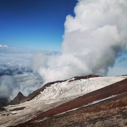 Экспедиция по Камчатке с восхождениями на вулканы, морской прогулкой и рыбалкой