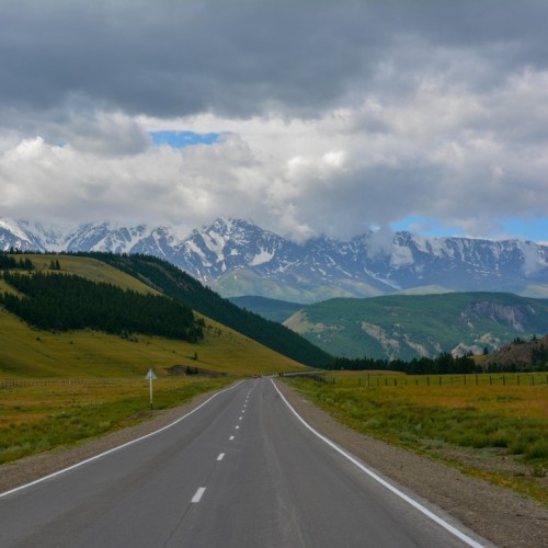Знакомство с Алтаем своей компанией: снежные вершины, кристальные озёра и заповедные тропы