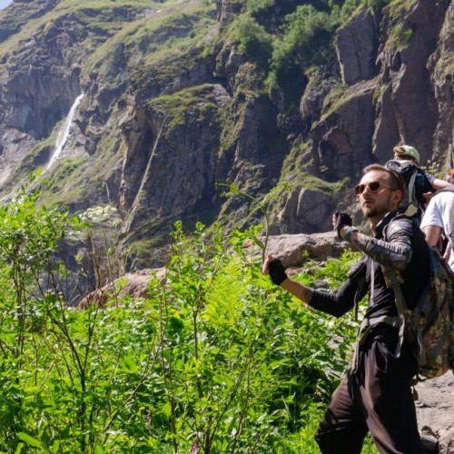 Треккинги на Домбае с проживанием в гостинице: Бадукские озёра, водопады и каньон Чёртова мельница
