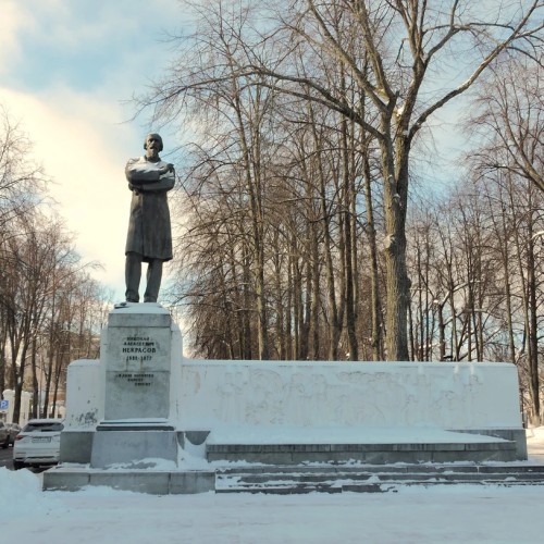 Утро на Волге: прогулка по набережной Ярославля