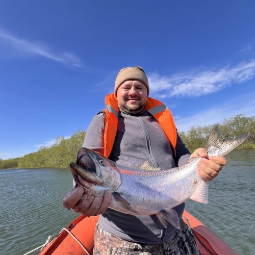 Рыбалка на Камчатке: ловим королевского лосося на реке Большой