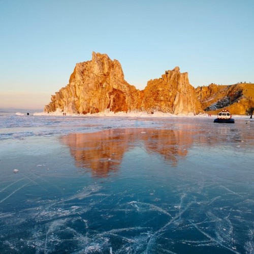 По зимнему Ольхону в мини-группе: все виды льда и главные места