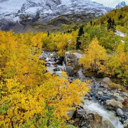 Треккинги на Домбае с проживанием в гостинице: Бадукские озёра, водопады и каньон Чёртова мельница