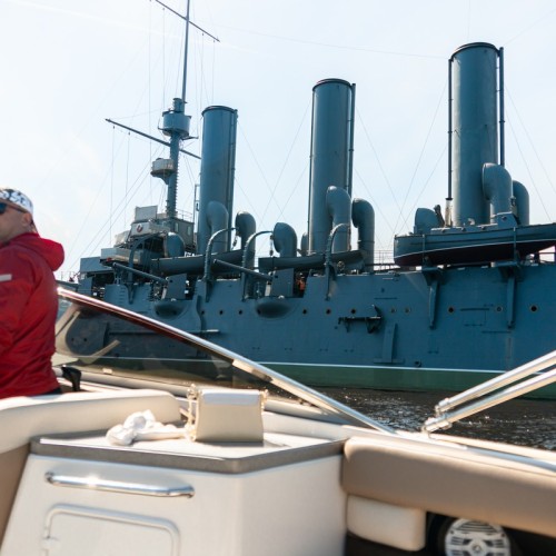 Классика Петербурга: прогулка на катере с аудиогидом или музыкой