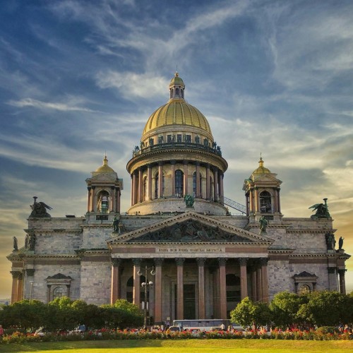 Петербург глазами горожан: легенды и истории