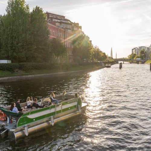 Вдоль Петроградской стороны на индивидуальной водной прогулке