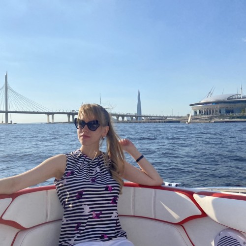 На катере — по Финскому заливу и центру города