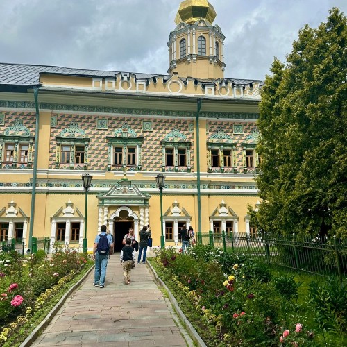 Троице-Сергиева лавра: сокровища Духовной академии
