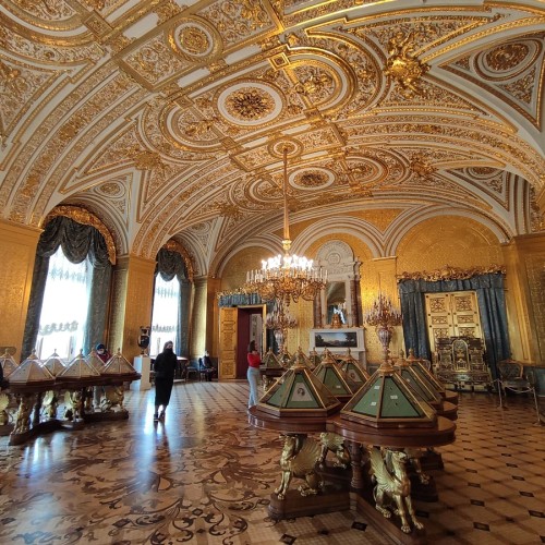 Понять Эрмитаж: экскурсия с лицензированным гидом-искусствоведом