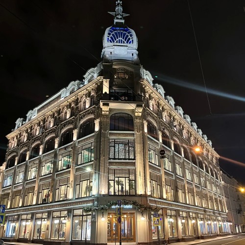 Романтика белых ночей и разводных мостов