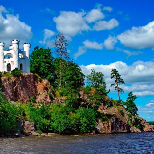 Выборг: замок, гранит и ветер с Финского залива