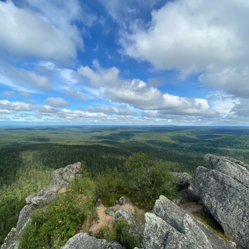 Треккинг в горах Урала: подъём на Полюд и Ветлан
