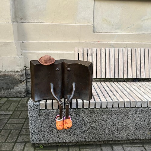 Стрит-арт и дворы Петербурга: авторская прогулка в группе