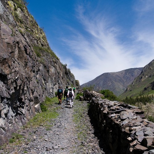 Топовые и необычные места Алтая в мини-группе: Чуйский тракт, озеро Джангыскёль и лёгкий треккинг