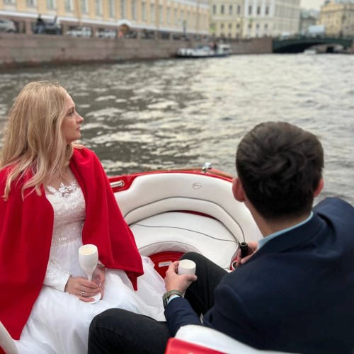 На катере Ferrari — по рекам и каналам Петербурга + разводные мосты