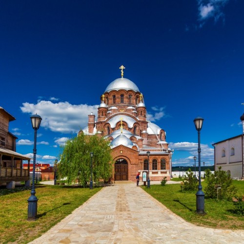 4 в 1: Иннополис, остров-град Свияжск, Раифа и Вселенский храм