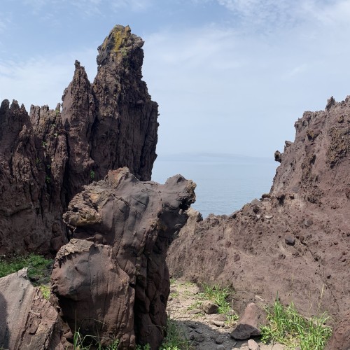 Вулканы, бухты и скалы острова Итуруп