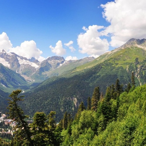 Прогулки по Домбаю: треккинги налегке к ущельям, горам и озёрам