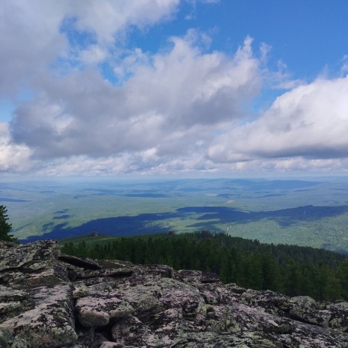Индивидуальный поход на Кутурчинское Белогорье: причудливые скалы и кедровая тайга (всё включено)
