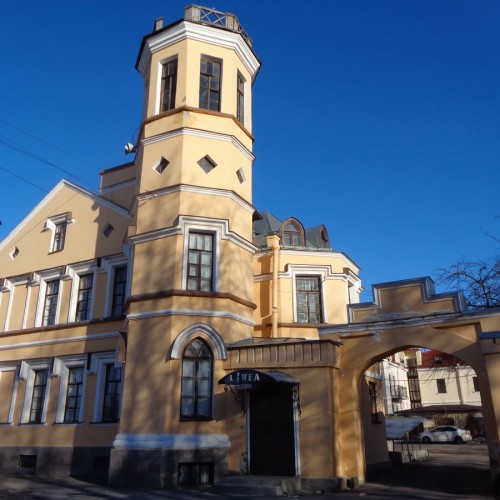 Уютный город Петергоф