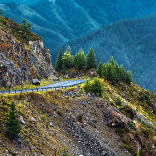 Насыщенная поездка в инопланетный край: сплав по Катуни, Телецкое озеро и долина Чулышман