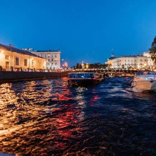 Каналы и разводные мосты на индивидуальном катере