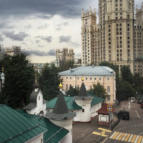 По Таганке: у той горы, где синяя прохлада